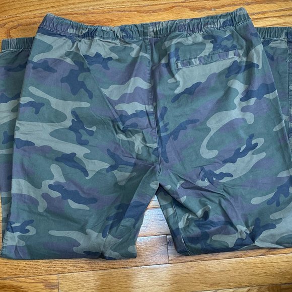 Gap Men's Green Straight Leg Camouflage Print Cargo Jogger One Size  (PRE-LOVED) - Picture 6 of 7
